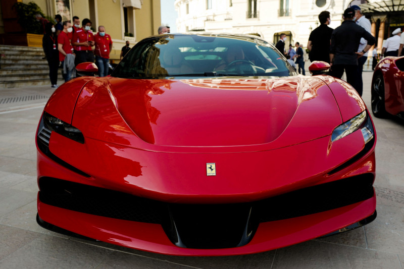 World’s wealthy floor it in post-pandemic luxury car rush
