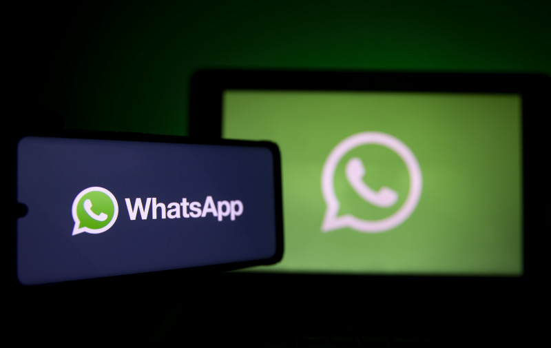 WhatsApp delays enforcing new privacy terms