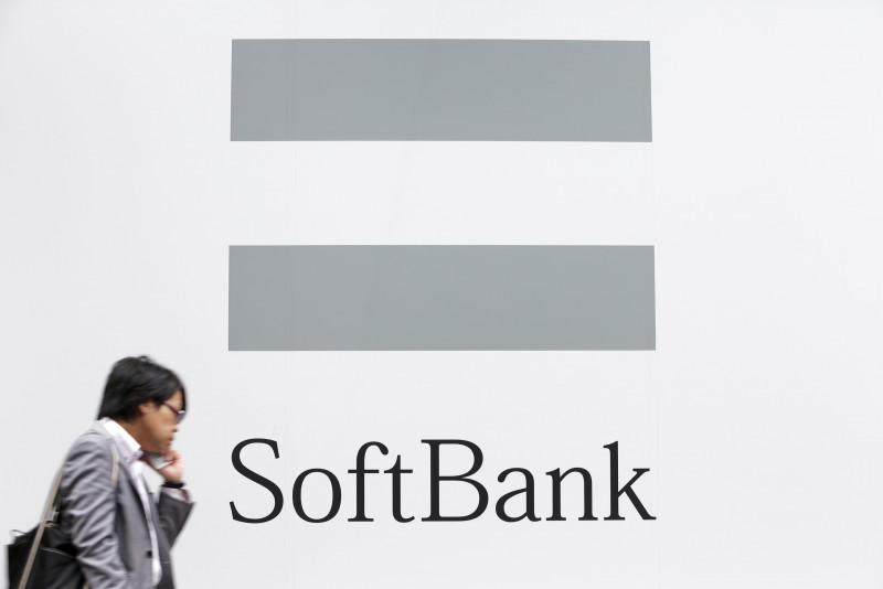 SoftBank to invest RM250 mil in Axiata unit