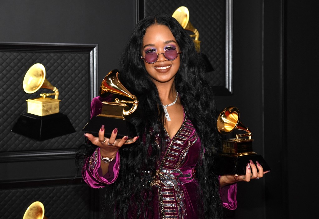 HER winner of the Best R&B Song award for 'Better Than I Imagined' and the Song of the Year award for 'I Can't Breathe' posing in the media room. – AFP pic