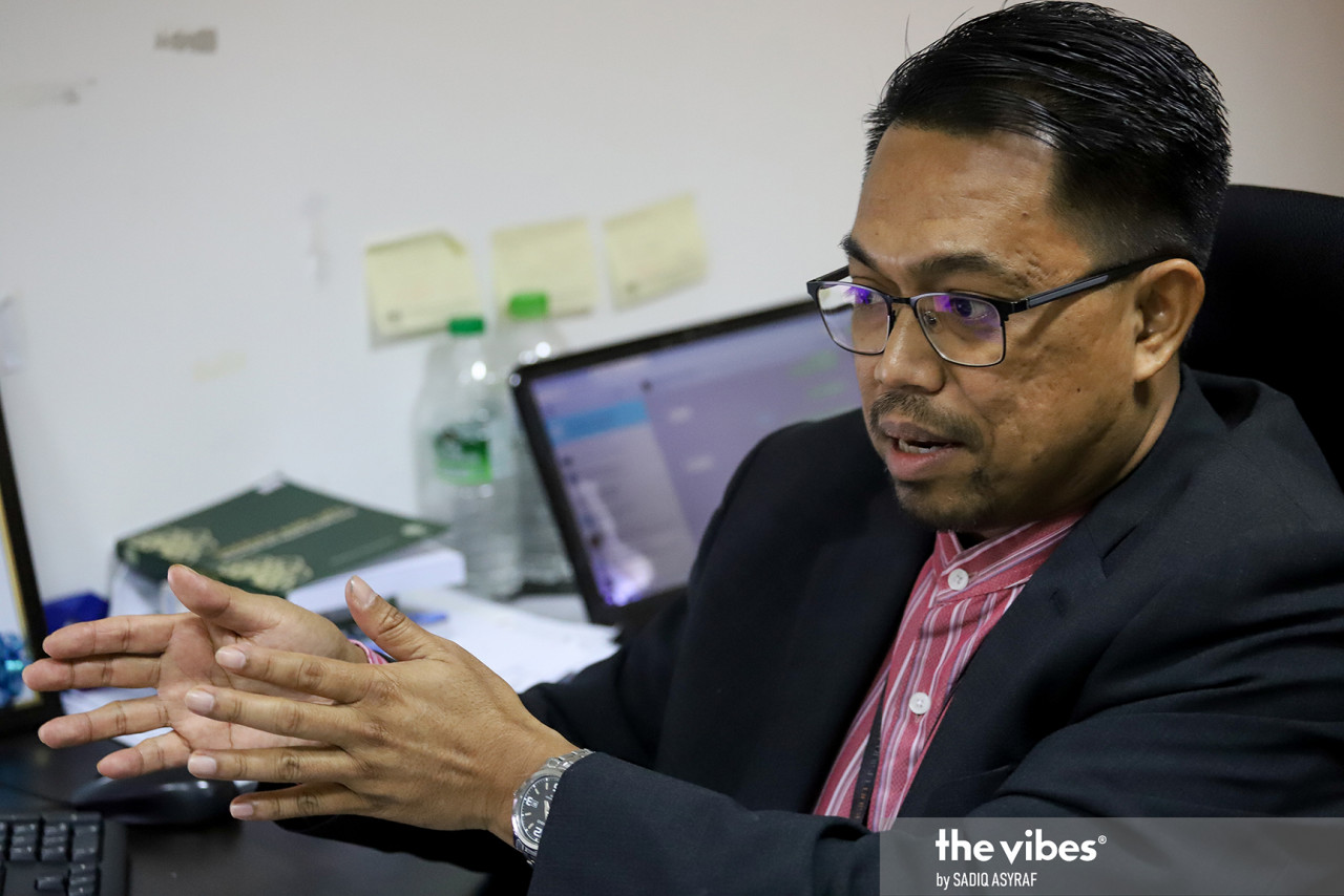 Hasri Harun says the Caring Fathers’ Empowerment Society is planning a webinar by next month on a dad’s role in the family. – SADIQ ASYRAF/The Vibes pic, March 14, 2021