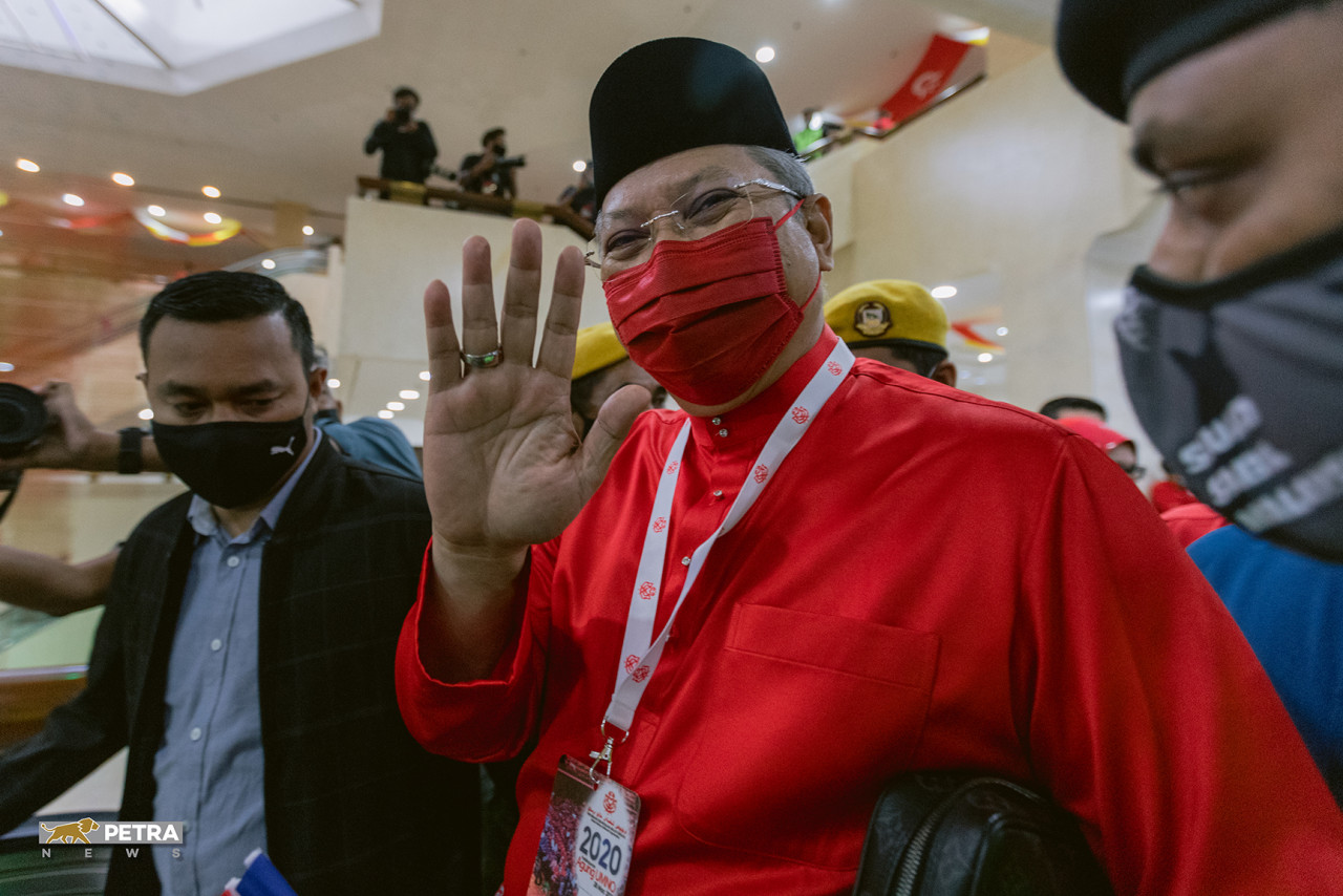 Former BN secretary-general Datuk Seri Annuar Musa says it is Umno and its president’s call on whether the party should go at it alone in GE15. – SADIQ ASYRAF/The Vibes pic, March 28, 2021