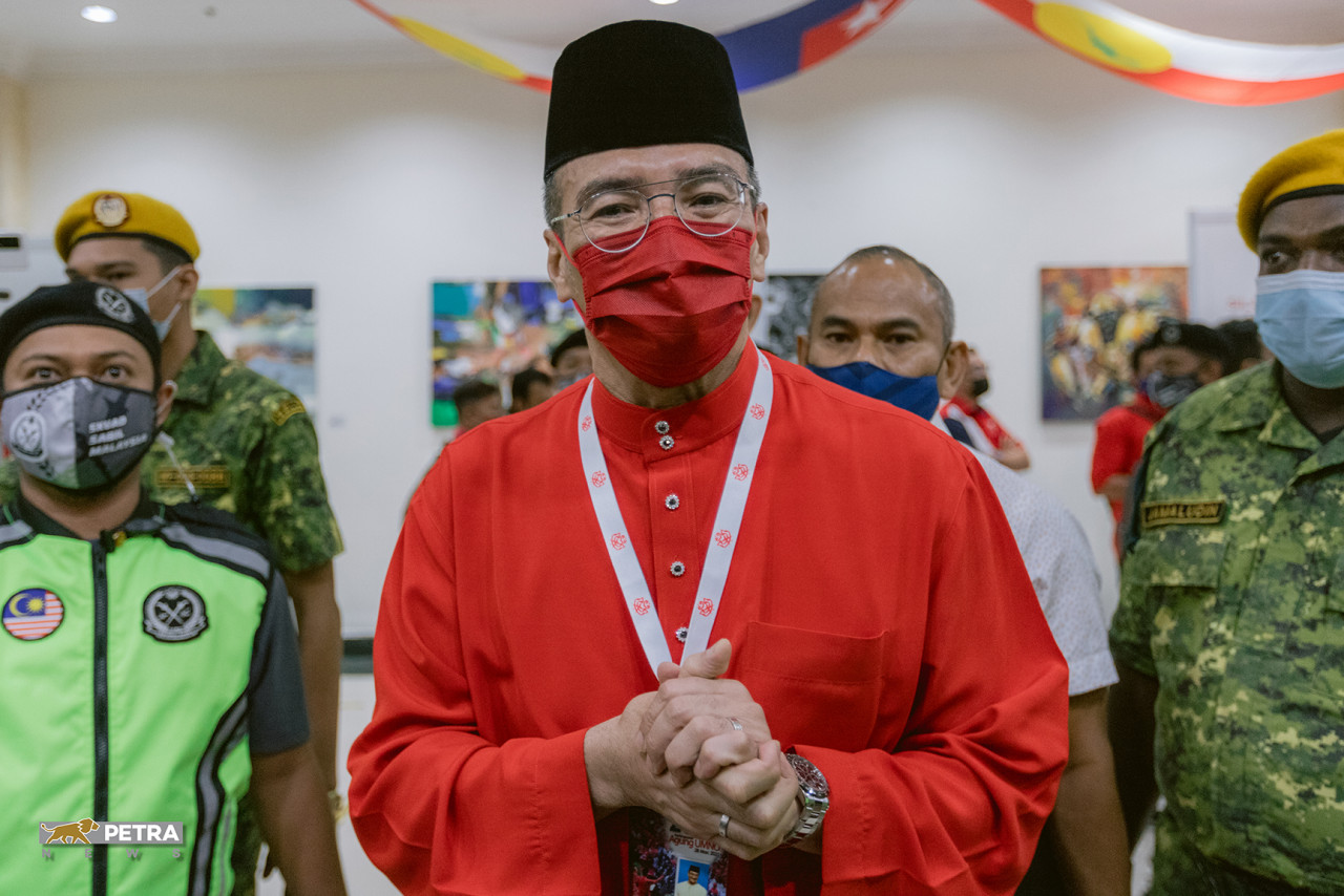 Foreign Minister Datuk Seri Hishammuddin Hussein says it is key for Umno to achieve stability and unity at this juncture. – SADIQ ASYRAF/The Vibes pic, March 28, 2021