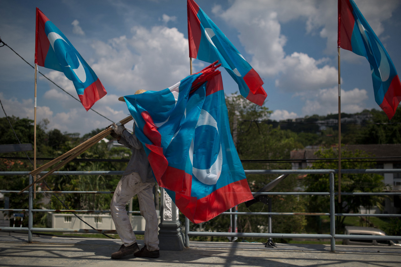 Seeing as many PKR MPs have defected over the past months, it would be nice for the party to be able to turn the tide a bit, even if it is just for appearances’ sake, says analyst Oh Ei Sun. – AFP pic, November 30, 2021
