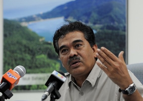 PBAPP chief executive Datuk Jaseni Maidinsa emphasises the need to mitigate raw water risks on Penang Island during prolonged dry seasons. – Bernama TV Twitter pic, March 31, 2021