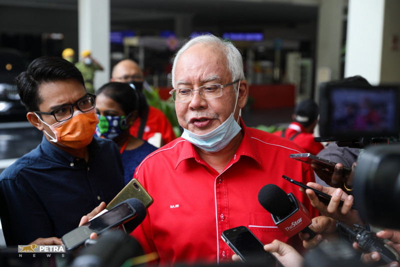 Tok Mat’s speech on the ball… except for Liverpool parallel, says Devils fan Najib