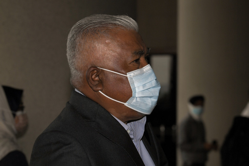 Court upholds ex-ministry sec-gen’s 3-year jail term, RM3 mil fine