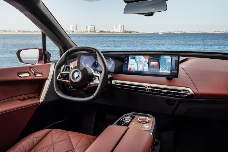 BMW unveils the 8th version of iDrive