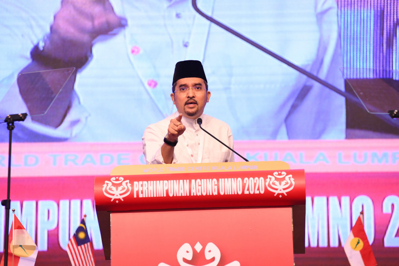 Fish for FDI, not PKR defectors, Umno Youth chief chides Azmin