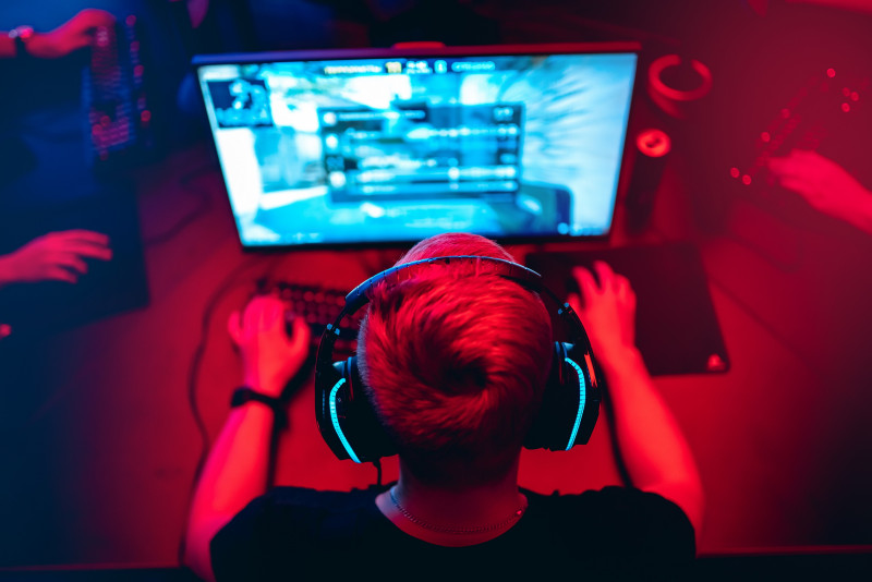 Market for gaming PCs and monitors hits record high in 2020