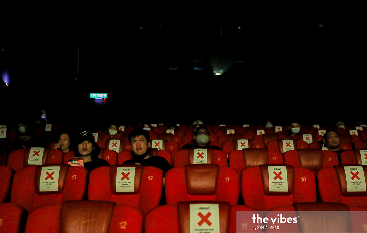 Members of the audience practising social distancing by sitting only at seats not marked with ‘X’. – SYEDA IMRAN/The Vibes pic, March 6, 2021