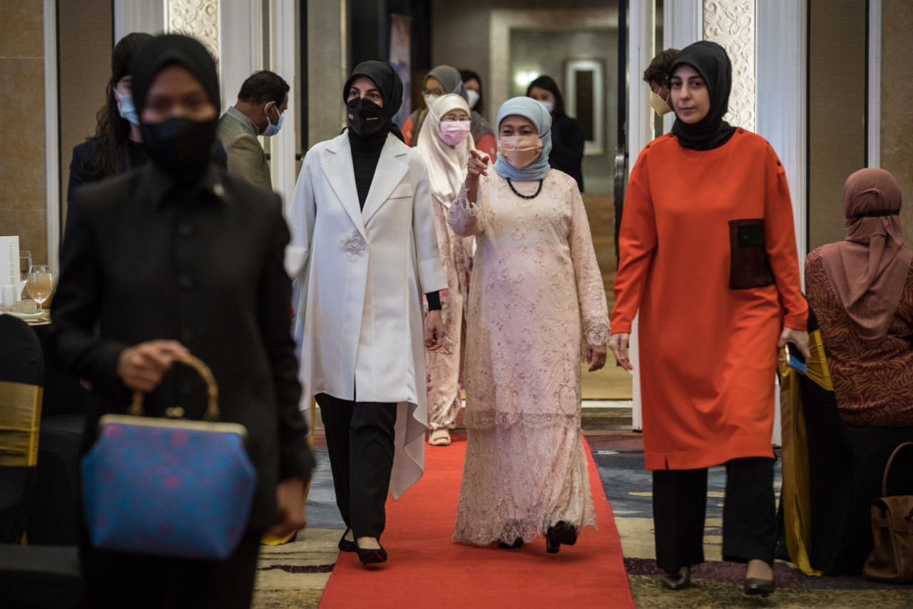 Ambassador Dr Merve Safa Kavakçı, Turkish Ambassador to Malaysia, and Datuk Seri Hajah Nancy Shukri, Minister of Tourism, Arts and Culture. – Turkish Cuisine Week Kuala Lumpur pic