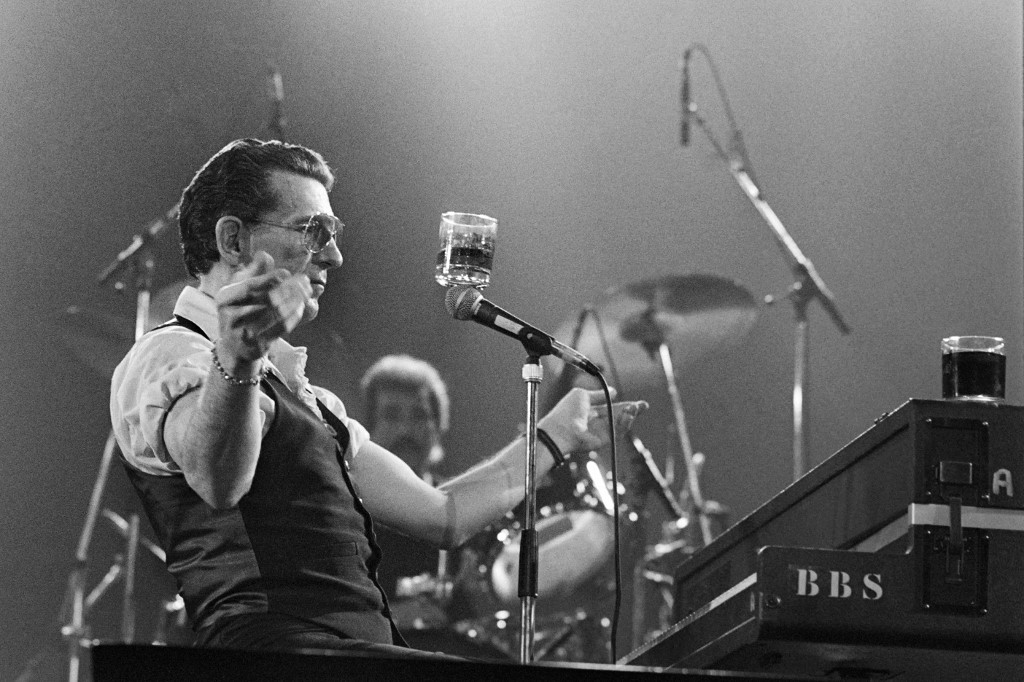Jerry Lee Lewis performs on April 23, 1987 in Bourges, France, during the 10th Bourges' Spring Festival. – AFP pic