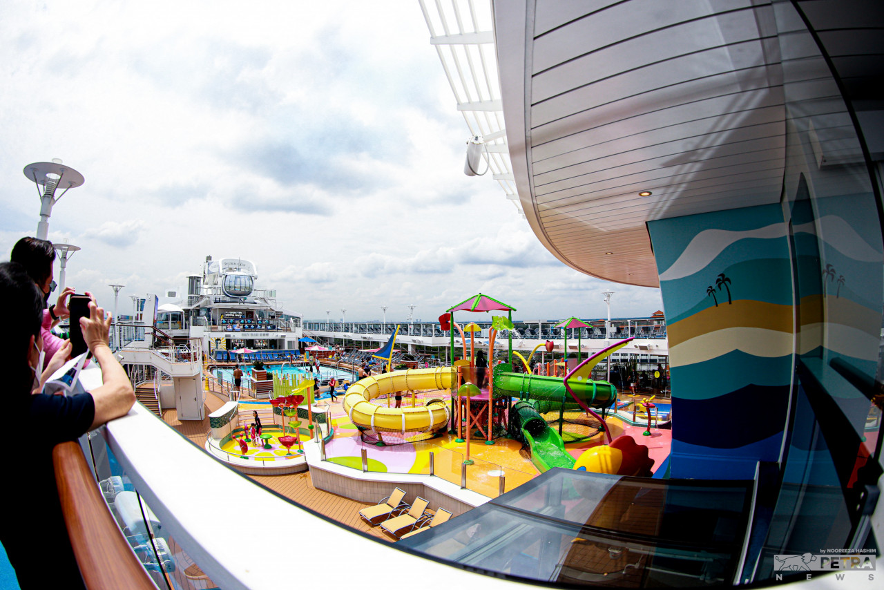 There are plenty of water-based activities for the whole family on the main deck of the Spectrum of the Seas. – The Vibes pic/Nooreeza Hashim