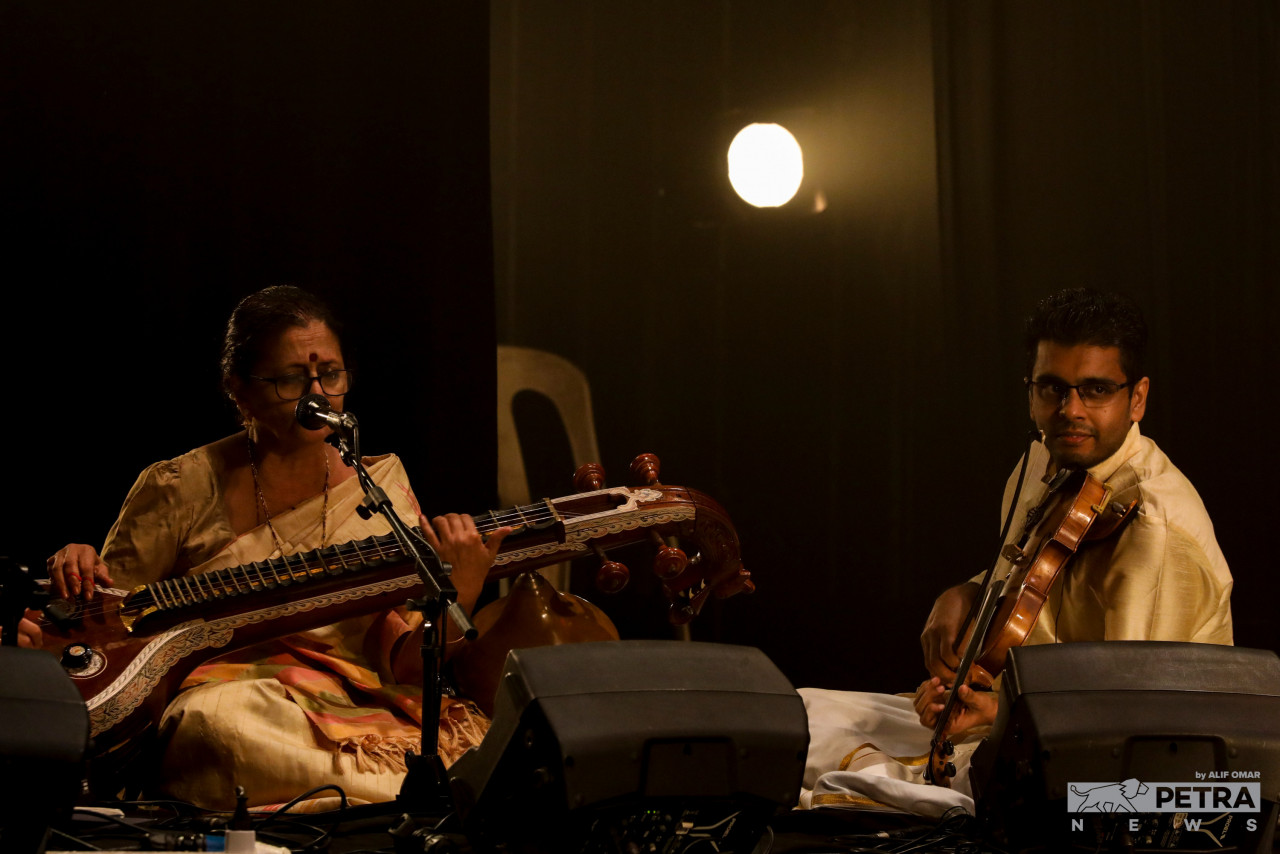 The dance performance is backed by vocalists and musicians are at the very top of their respective crafts. – The Vibes pic/Alif Omar