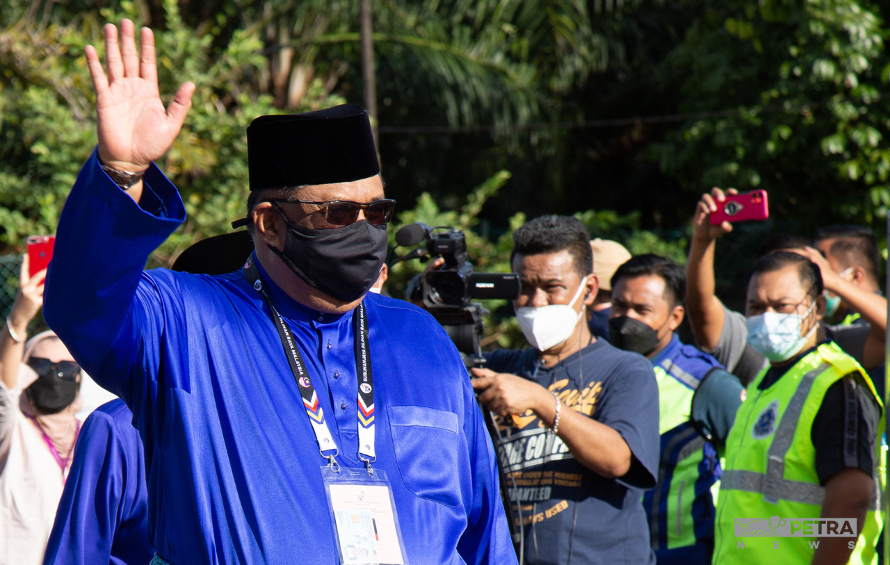 Fence-sitters have returned to Barisan Nasional’s fold despite Melaka party chief Datuk Seri Ab Rauf Yusoh’s unpopularity among locals. – MUSTAFFA KAMAL/The Vibes pic, November 22, 2021