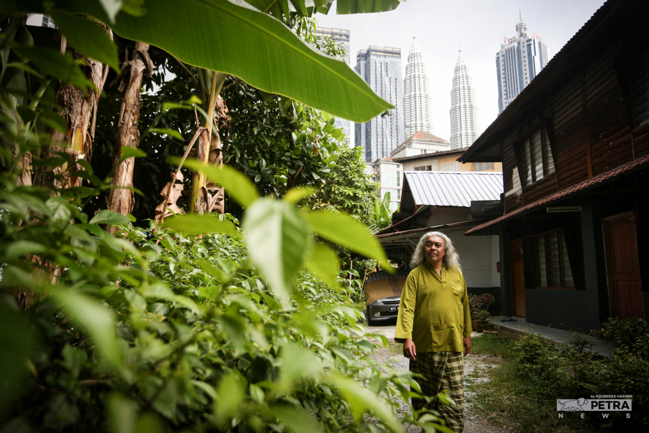 “Travelers do not like to be bounded by structure - schedules and set itineraries... They are more savvy. They want to immerse themselves in the local culture, local life... know what the locals have to offer," he said. – NOOREEZA HASHIM/ The Vibes pic