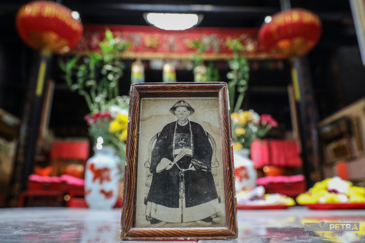 The centuries old Sin Sze Si Ya Temple in KL, pre-dating to Yap Ah Loy’s time, stands out as a visibly good example of exploring the passage of time. — The Vibes/Alif Omar