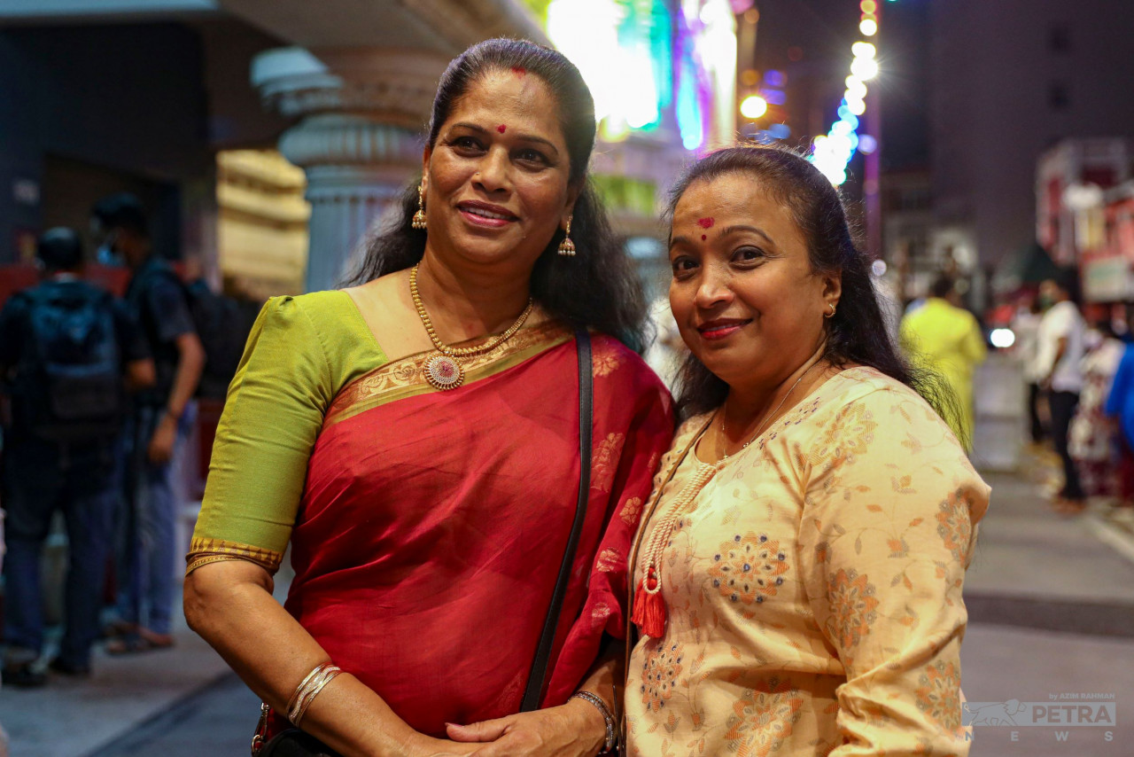 Suseela Letchumanan, 62 (left) and her sister Santhee Muthusamy, 49. — The Vibes/Azim Rahman pic