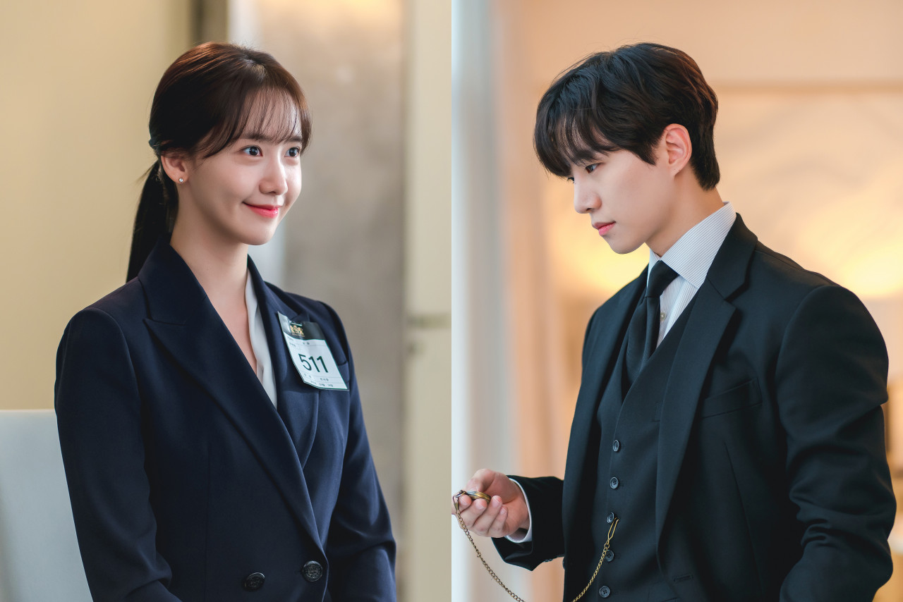 Yoona (L) and Junho (R) in King the Land. – Pic courtesy of Netflix