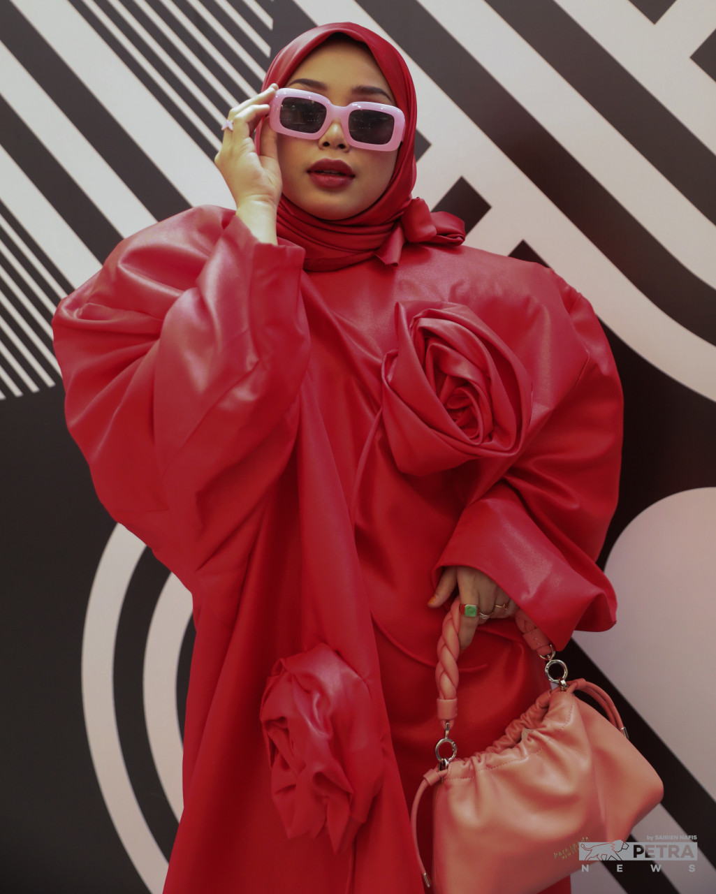 Rapper Bunga in all pink at Behati. —The Vibes pic/ Sairien Nafis