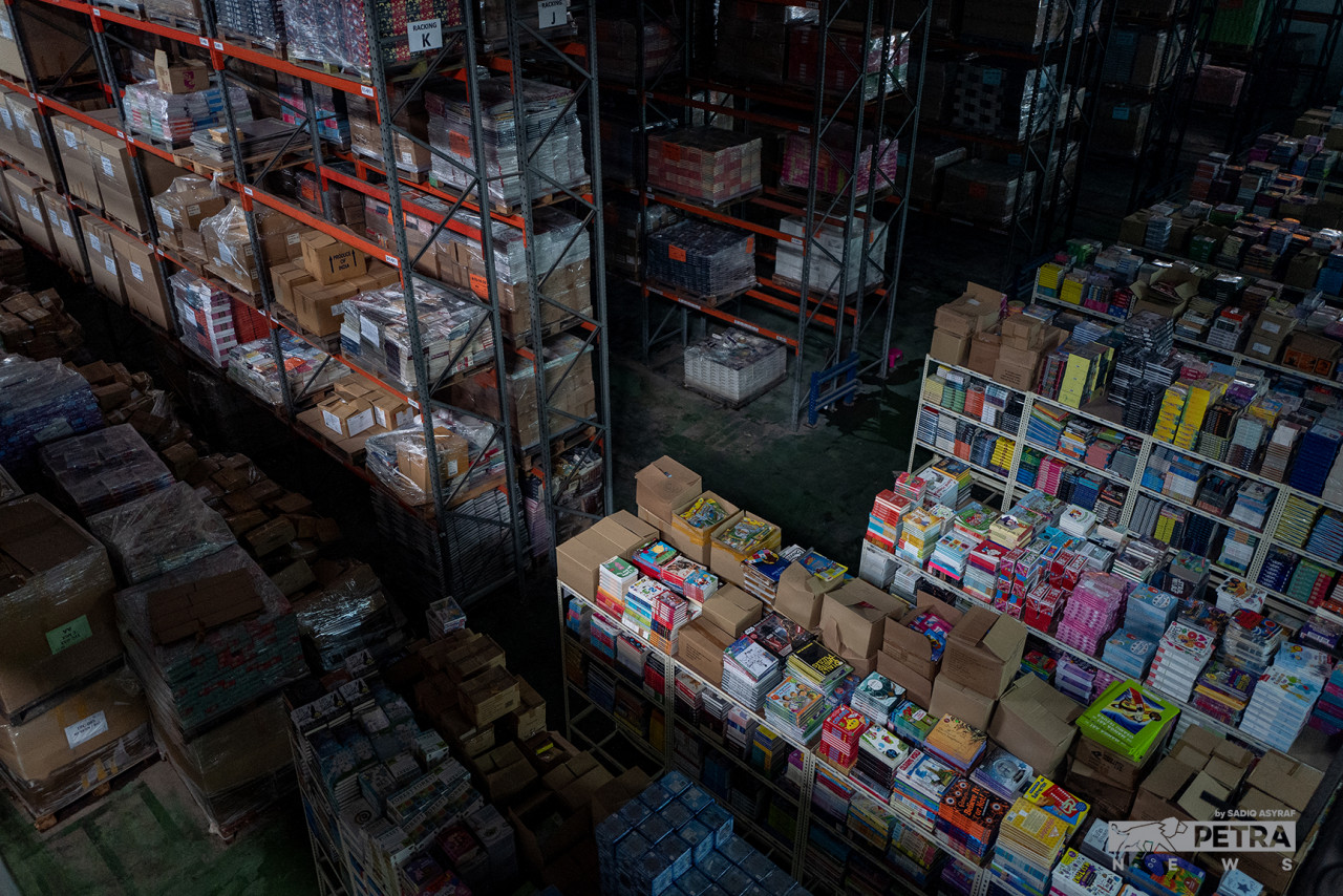 Although the books on the higher storage tiers did not get wet or soiled by mud, the increased humidity levels have affected their quality. The company does not want to risk selling them to customers, hence all of the remaining materials are being factored in as damaged goods. — Sadiq Asyraf/The Vibes pic