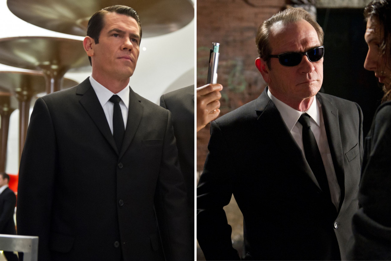 Josh Brolin as 1969 Agent K (left) and Tommy Lee Jones as present-day Agent K (right). – Image courtesy of Netflix