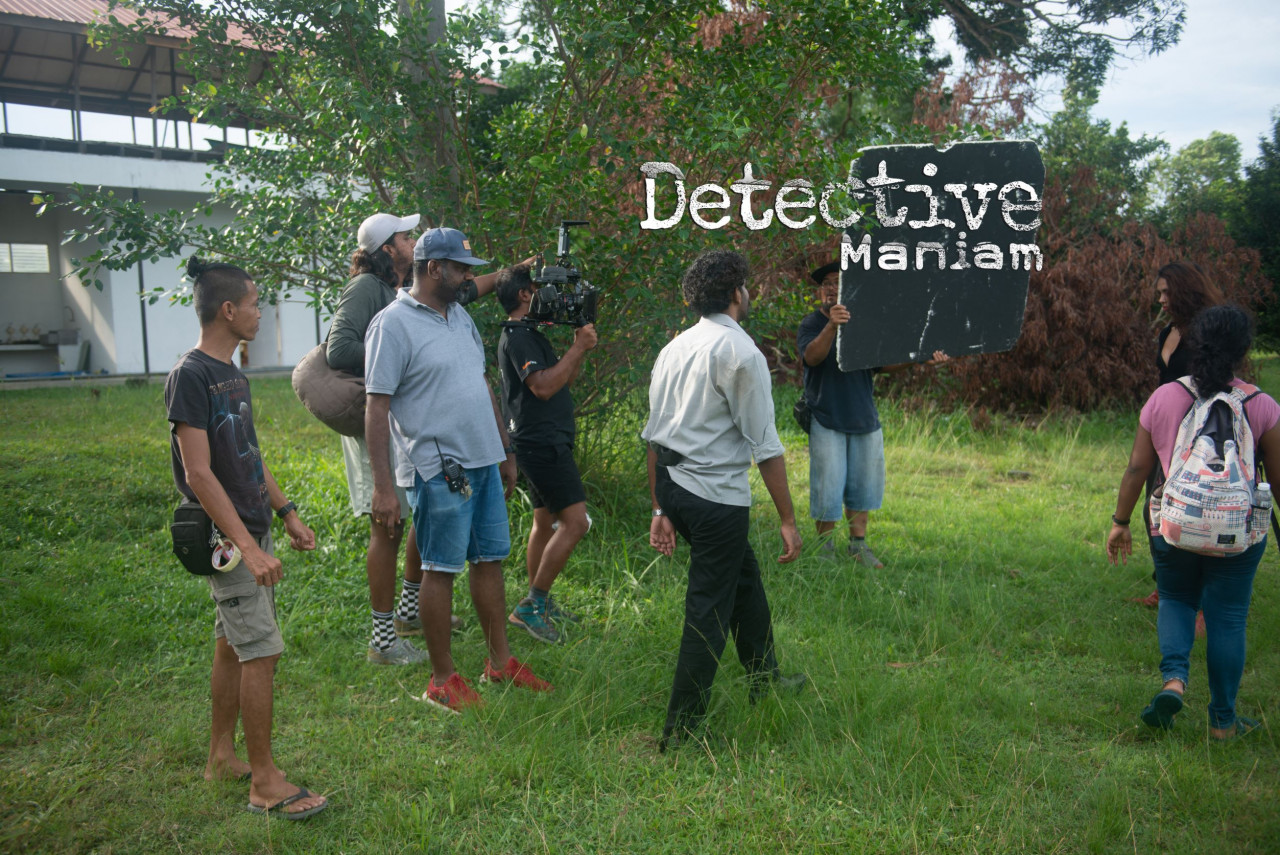 A behind the scenes look at R. Azizan on the set of Detective Maniam. – Pic courtesy of Digi