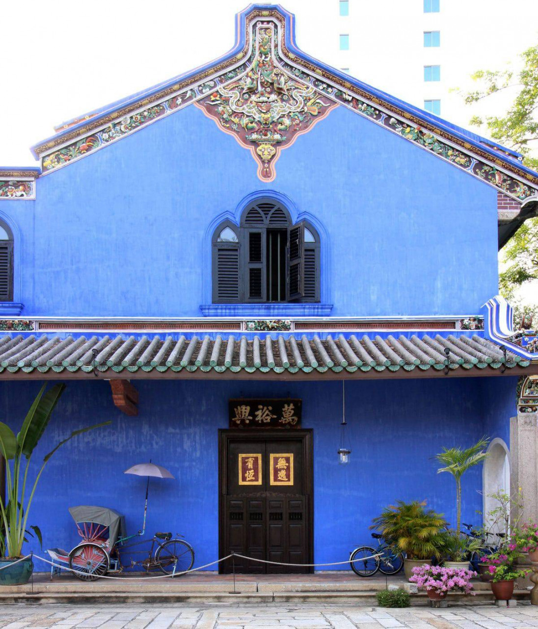 The bright blue exterior of the Cheong Fatt Tze mansion is eye-catching. – Pic courtesy of the Cheong Fatt Tze official website