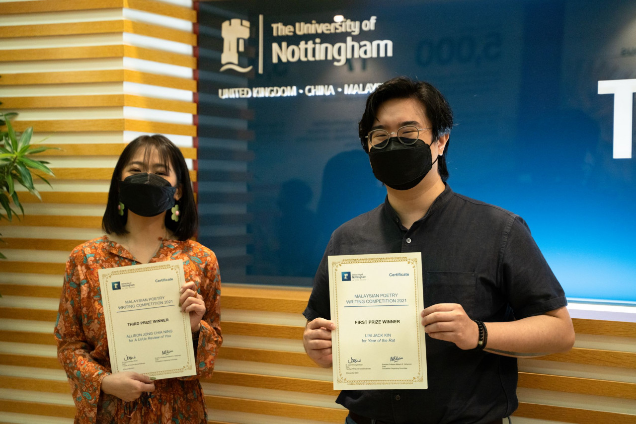 Allison Jong (left) won the second place prize, while Lim Jack Kin took the top spot. – Pic courtesy of the Malaysian Poetry Writing Competition 2021