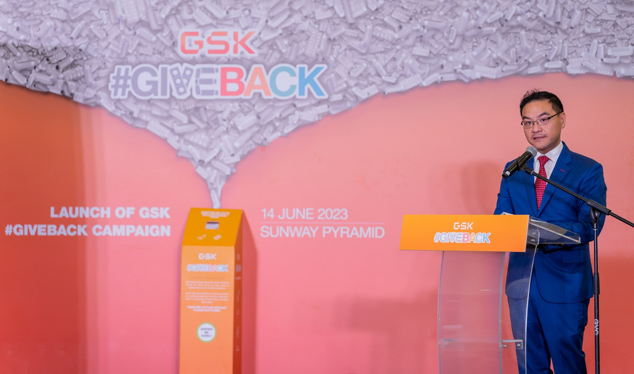Dr Jonathan Pan, Vice President & General Manager of GSK Malaysia & Brunei giving a welcome speech during the launch of GSK Malaysia’s #GiveBack Campaign Phase 2. – Pic courtesy of GSK Malaysia