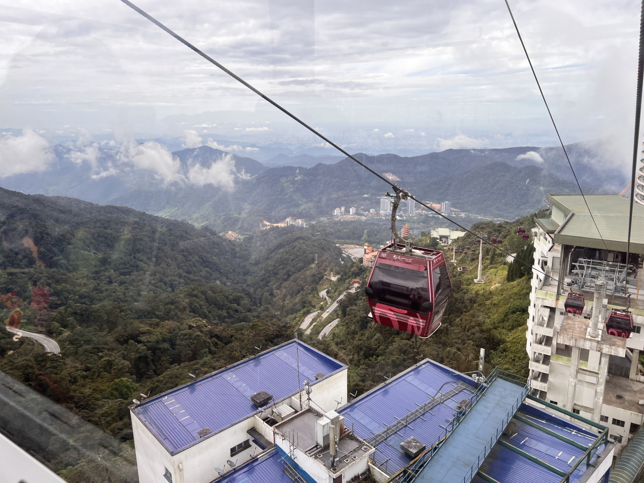 Nothing says Genting Highlands quite like the picturesque views from the cable cars. Just don’t look down too much. – Haikal Fernandez pic