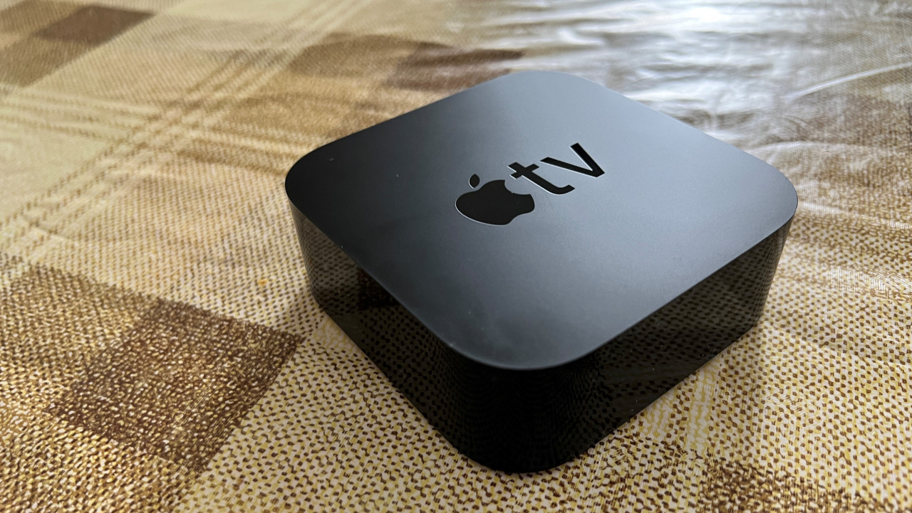 With dimensions of 35mm x 98mm x 98mm, and weighing only 425g, the Apple TV 4K is light and stylish, though it can be a bit of a smudge magnet. – Vibes pic/Haikal Fernandez 