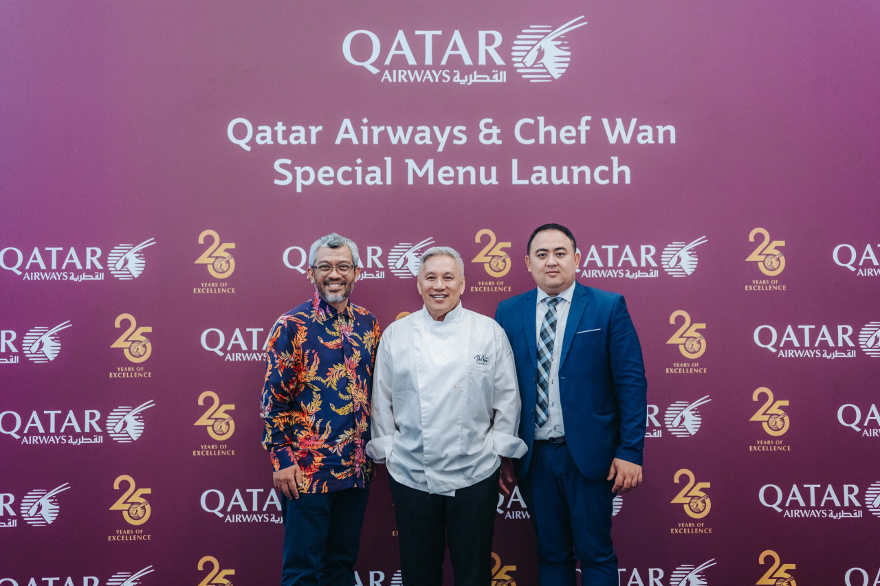 (L-R) Qatar Airways regional manager (Asean) Datuk Muzammil Mohamad, Chef Wan, and Qatar Airways vice president of catering services Shashank Bhardwaj. Qatar Airways is collaborating with the celebrity chef for their latest business class menu in celebration of their 25th anniversary. – Pic courtesy of Qatar Airways