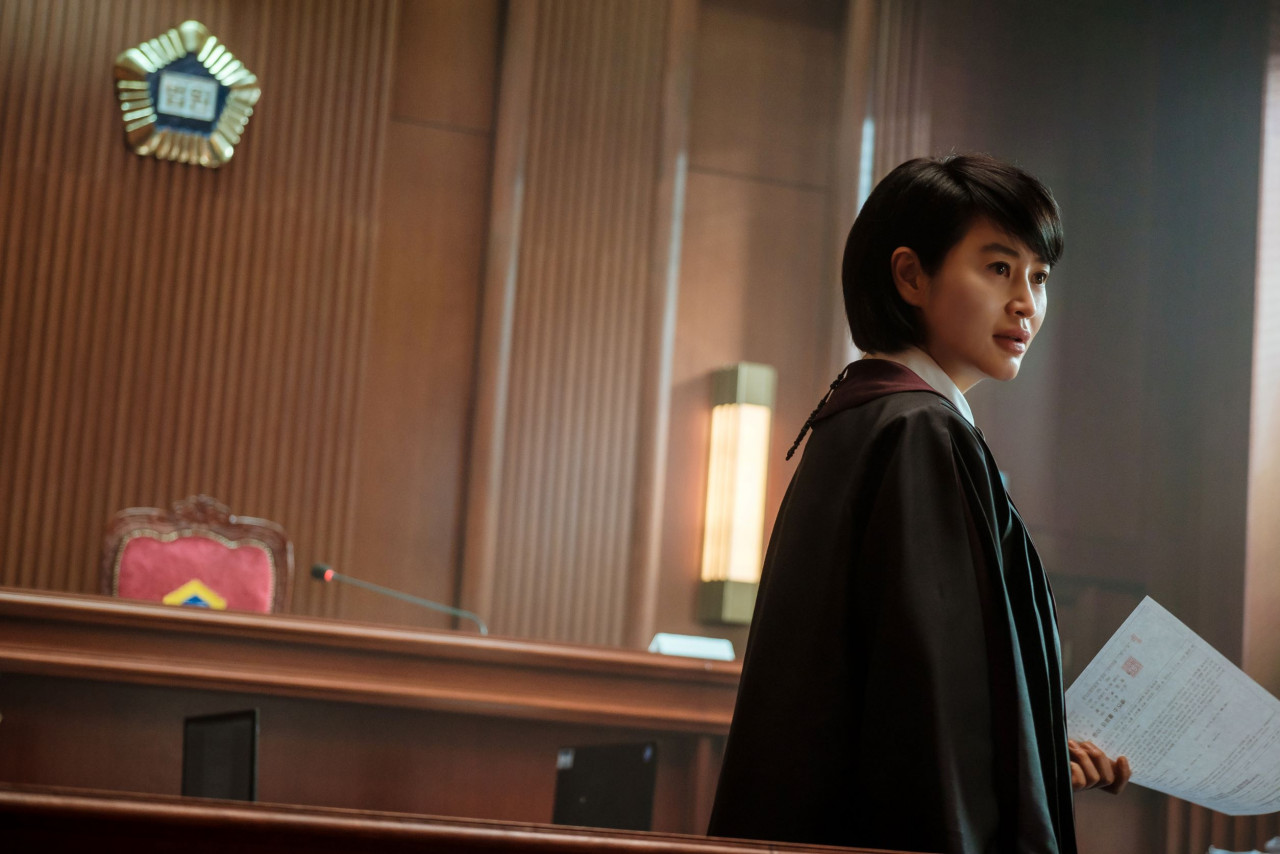 Judge Sim Eun-Seok is an unlikely protagonist in the Netflix legal drama. – Pic courtesy of Netflix