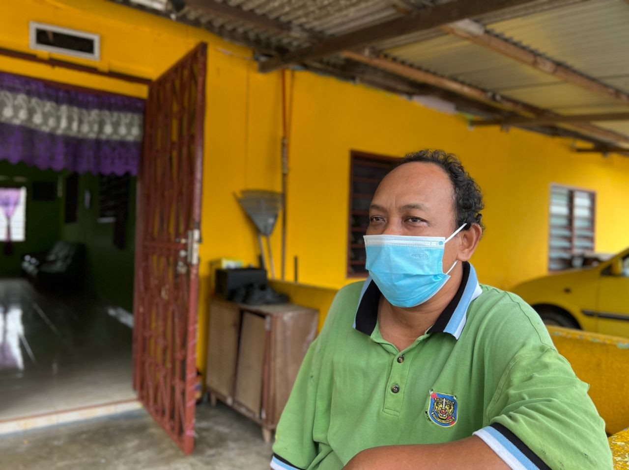 Villager Muhammad Shah Mihad expresses hope that the November 20 Melaka ballots will see further peace and development for the Bemban constituency. – ARJUN MOHANAKRISHNAN/The Vibes pic, November 14, 2021