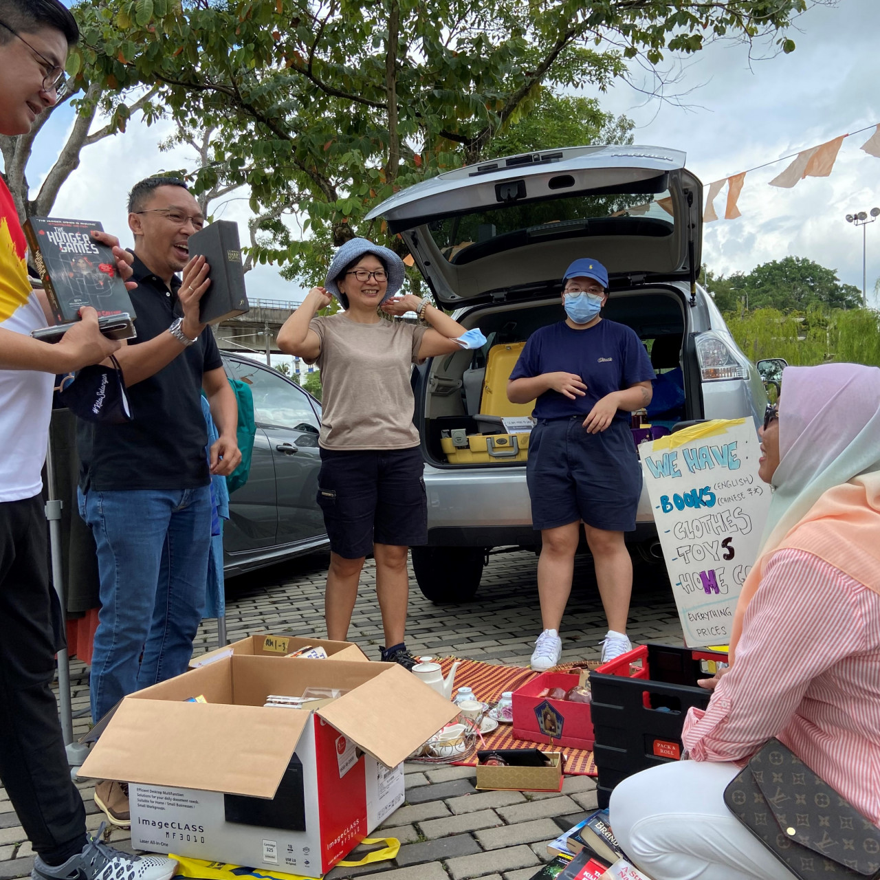 The official launch of Taman Awam Pangkalan Batu as a Zero Waste Park included a circular economic yard sale. – Pic courtesy of Selangor Maritime Gateway