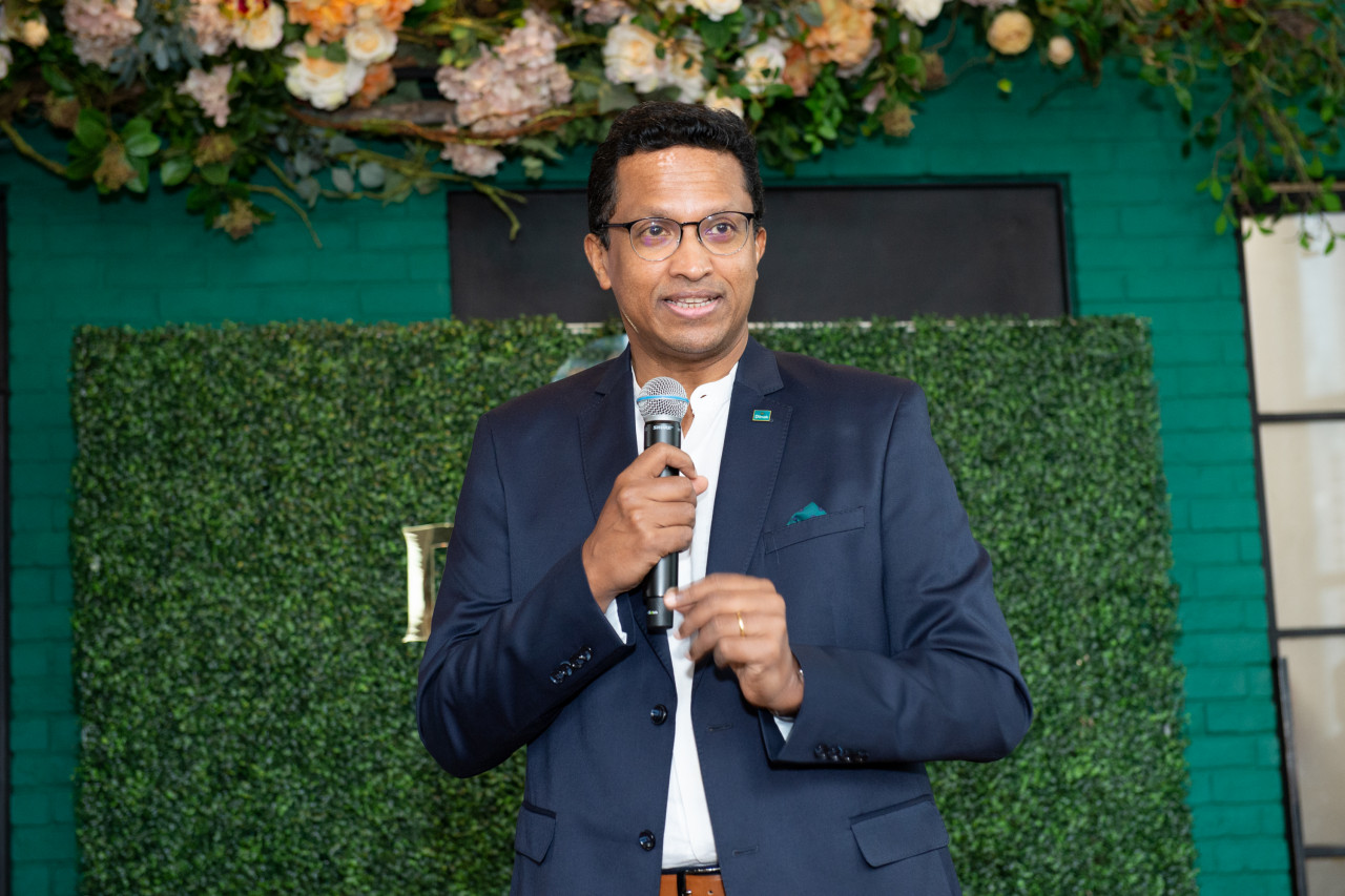 Dilmah Tea CEO Dilhan C. Fernando at the launch event of Dilmah’s first ready-to-drink bottled iced tea. – Pic courtesy of Dilmah