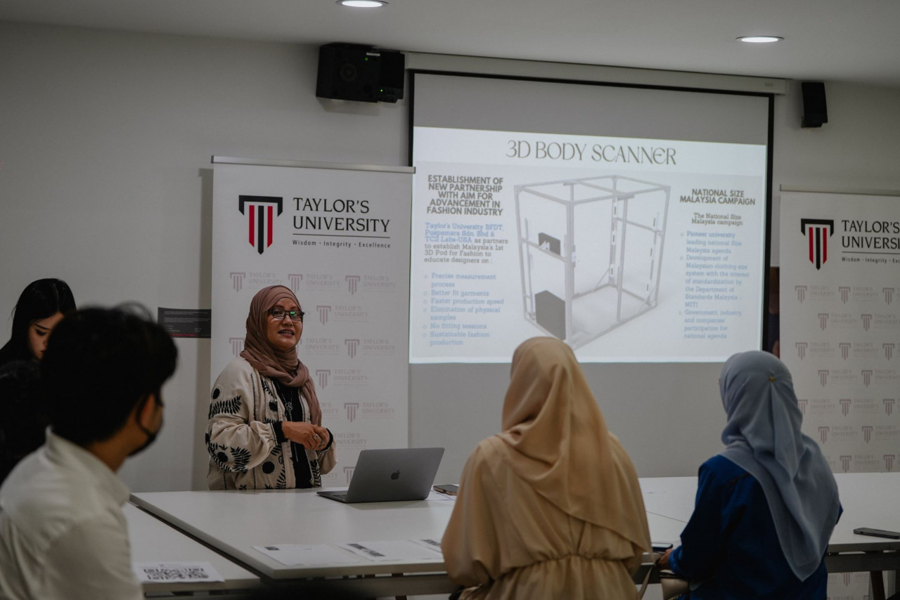  Led by Dr Norsaadah Zakaria, research fellow at The Design School, and with the interest of the Department of Standards Malaysia under the purview of the Ministry of International Trade and Industry, the 3D Fashion Pod in partnership with Puspamara Sdn Bhd will also complement the National Size Malaysia Campaign. – Pic courtesy of Taylor's University
