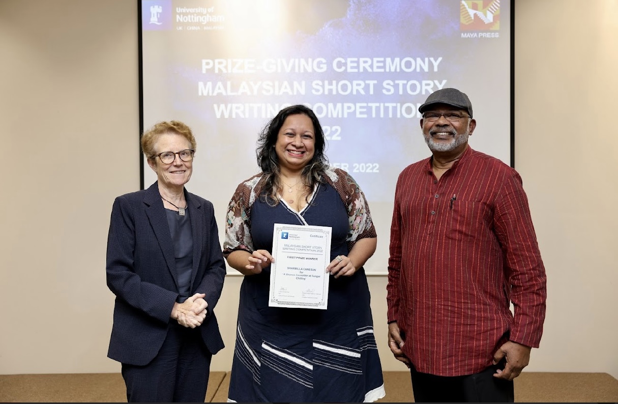 First prize winner, Sharmilla Ganesan poses with Prof Sarah Metcalfe, Provost, University of Nottingham and Emeritus Professor Malachi Edwin Vethamani. – Courtesy of University of Nottingham
