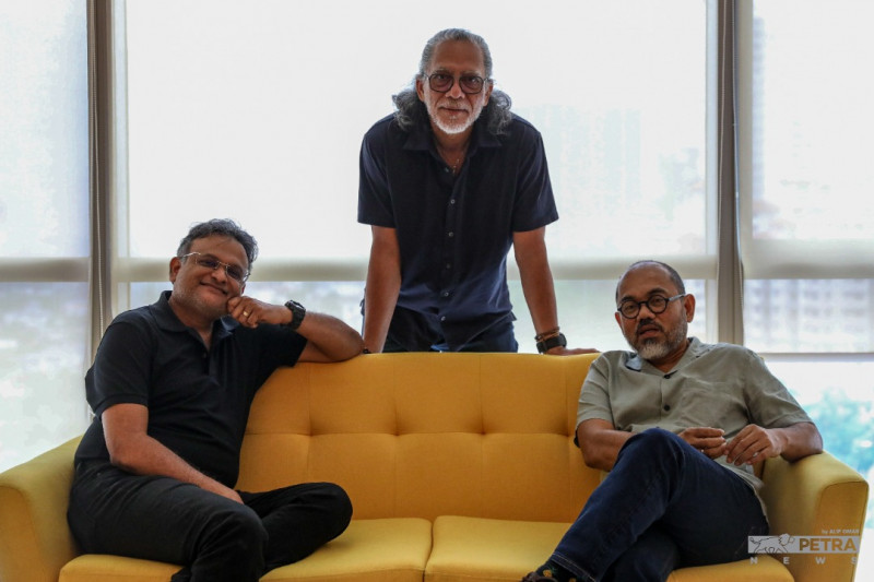 (From L-R) Terence Fernandez, Datuk Ahiruddin Attan and Datuk Zainul Ariffin Mohamed Isa. – The Vibes file pic