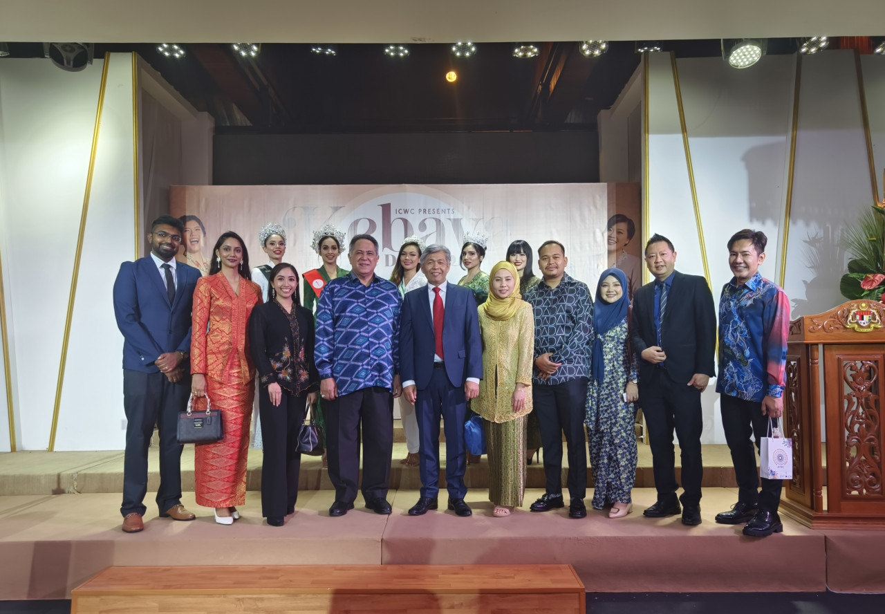 Group photo at the official launch of Kebaya Heritage Design Competition (KHDC) 2023. – Pic courtesy of ICWC