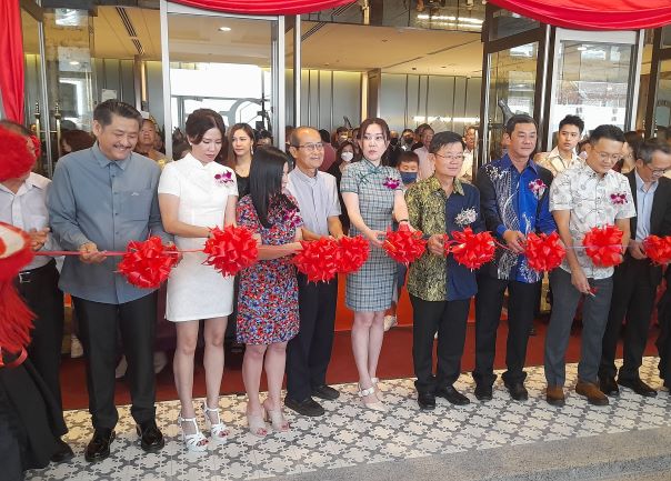 All the VIPs line up during the ribbon cutting ceremony at The George's launch event. – Ian McIntyre pic