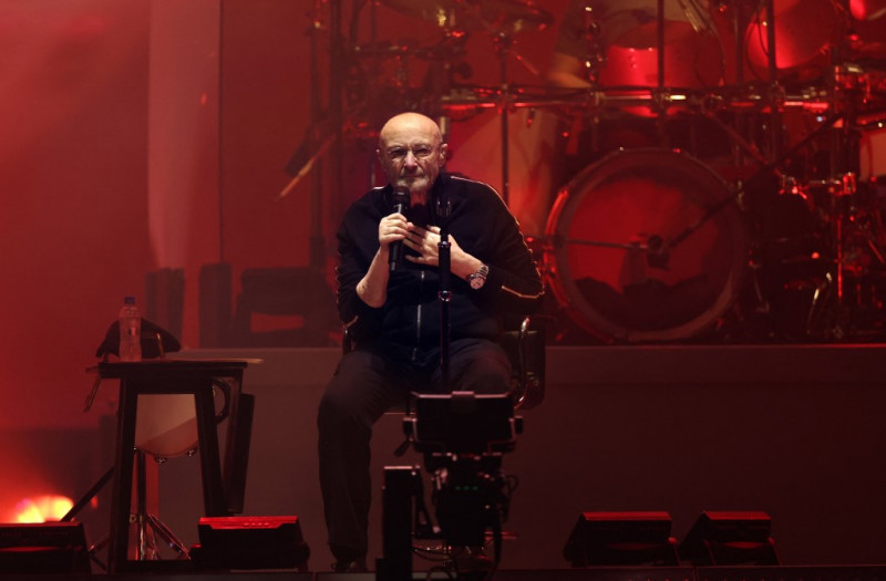 Amid health concerns, rock legend Phil Collins has played his last show