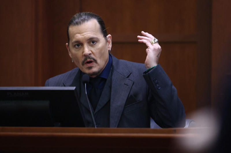 Johnny Depp in starring role at defamation trial