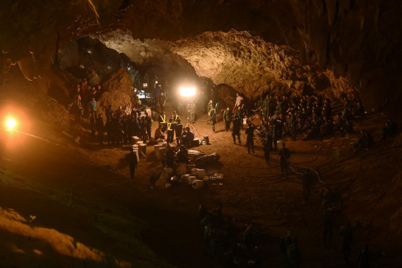 With Thirteen Lives, Ron Howard revisits Thai cave rescue