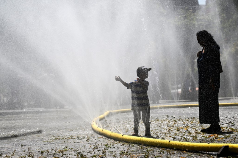 UN warns heatwaves will happen more often until 2060s