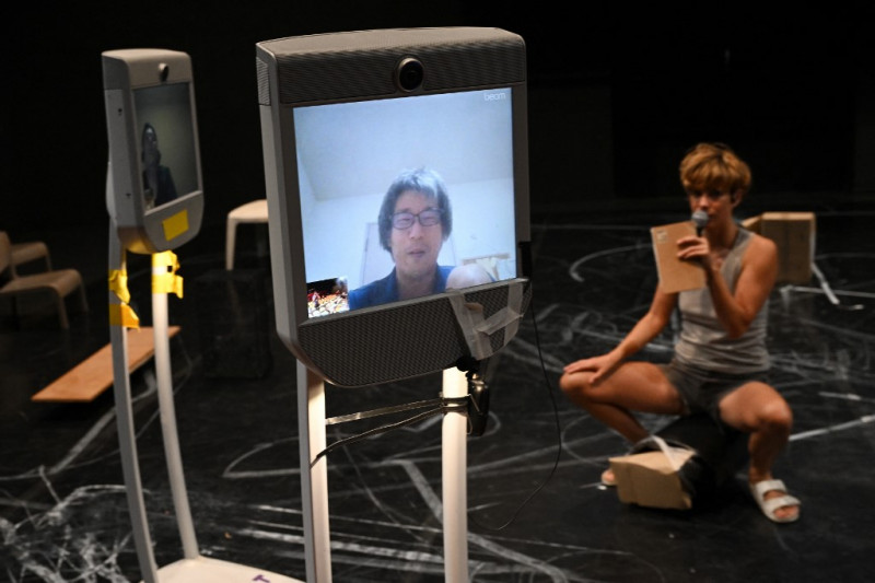 Theatre project aims to ease isolation of Japan's social recluses
