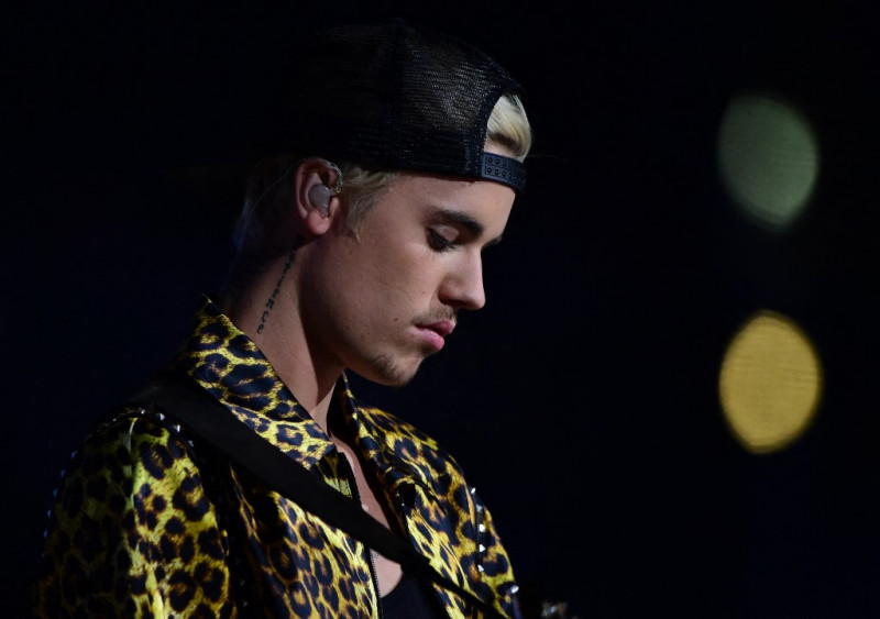 Justin Bieber scraps Justice world tour over health issues