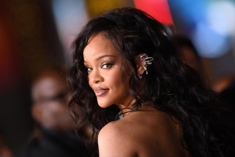 Rihanna plans to release new album later this year